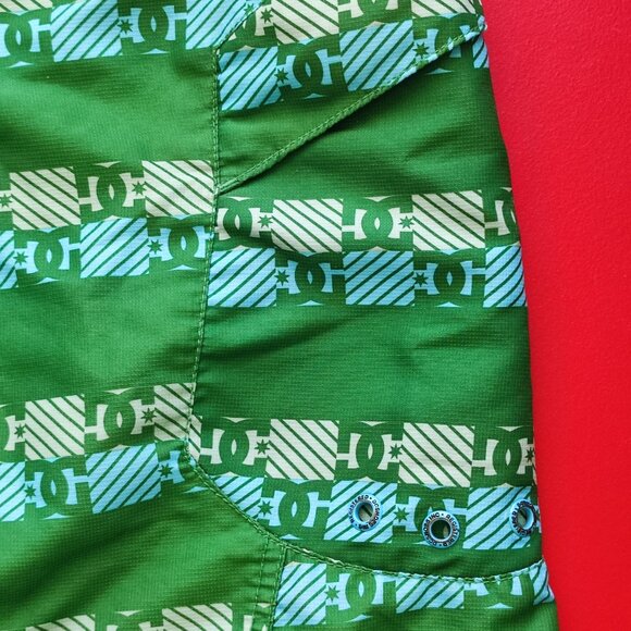 DC Shoes board short green with graphic design men's size 32 - Picture 7 of 8